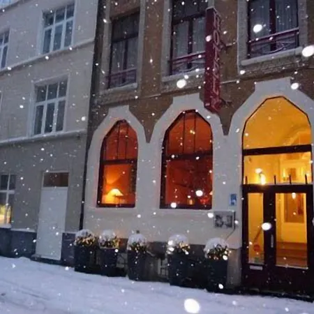 Louisa Hotel 3*